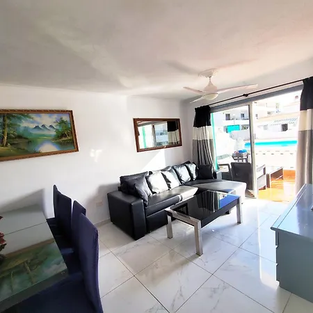 3 Bedroom Pool Front In Semesterbostad Costa Adeje (Tenerife)
